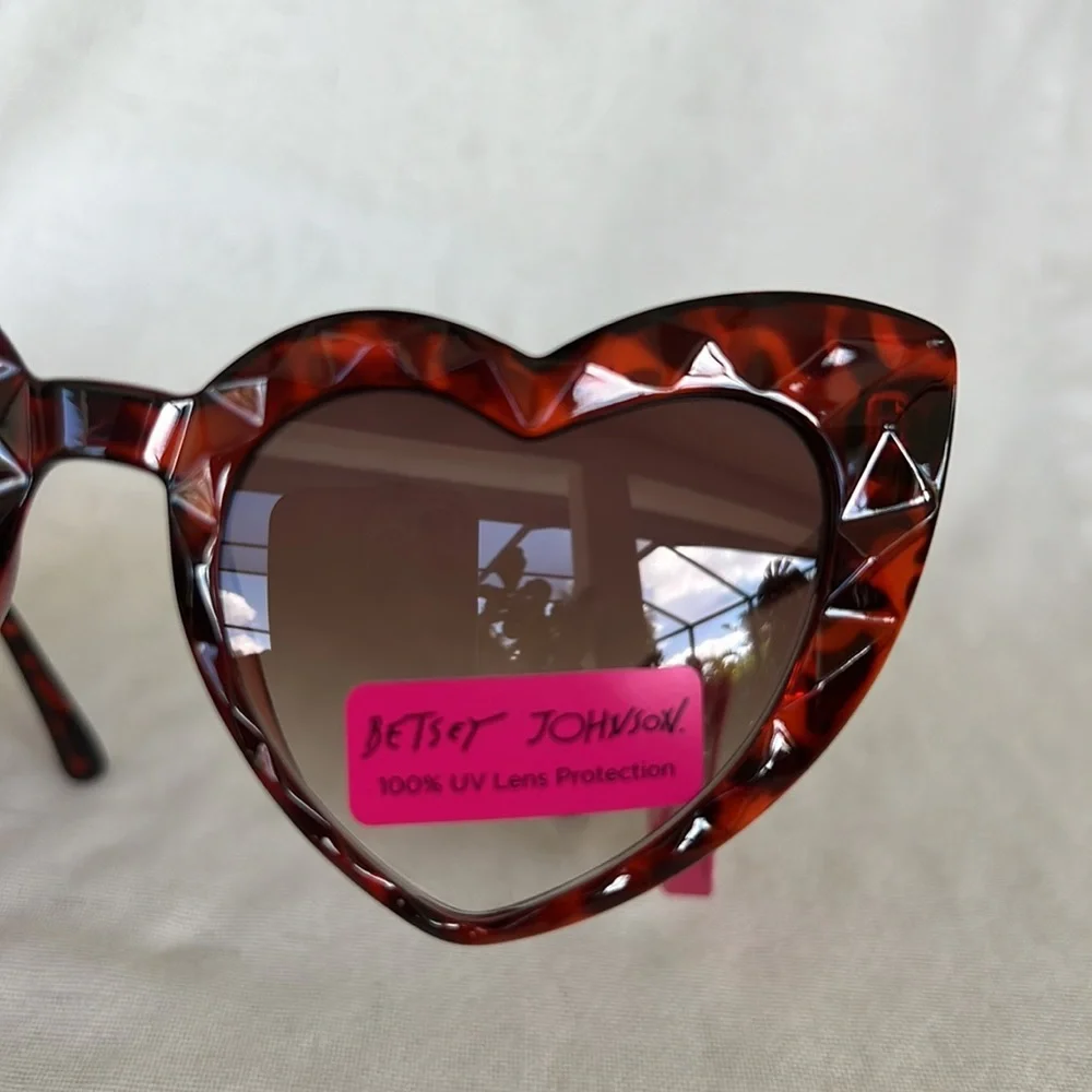 BETSEY JOHNSON heart shaped sunglasses